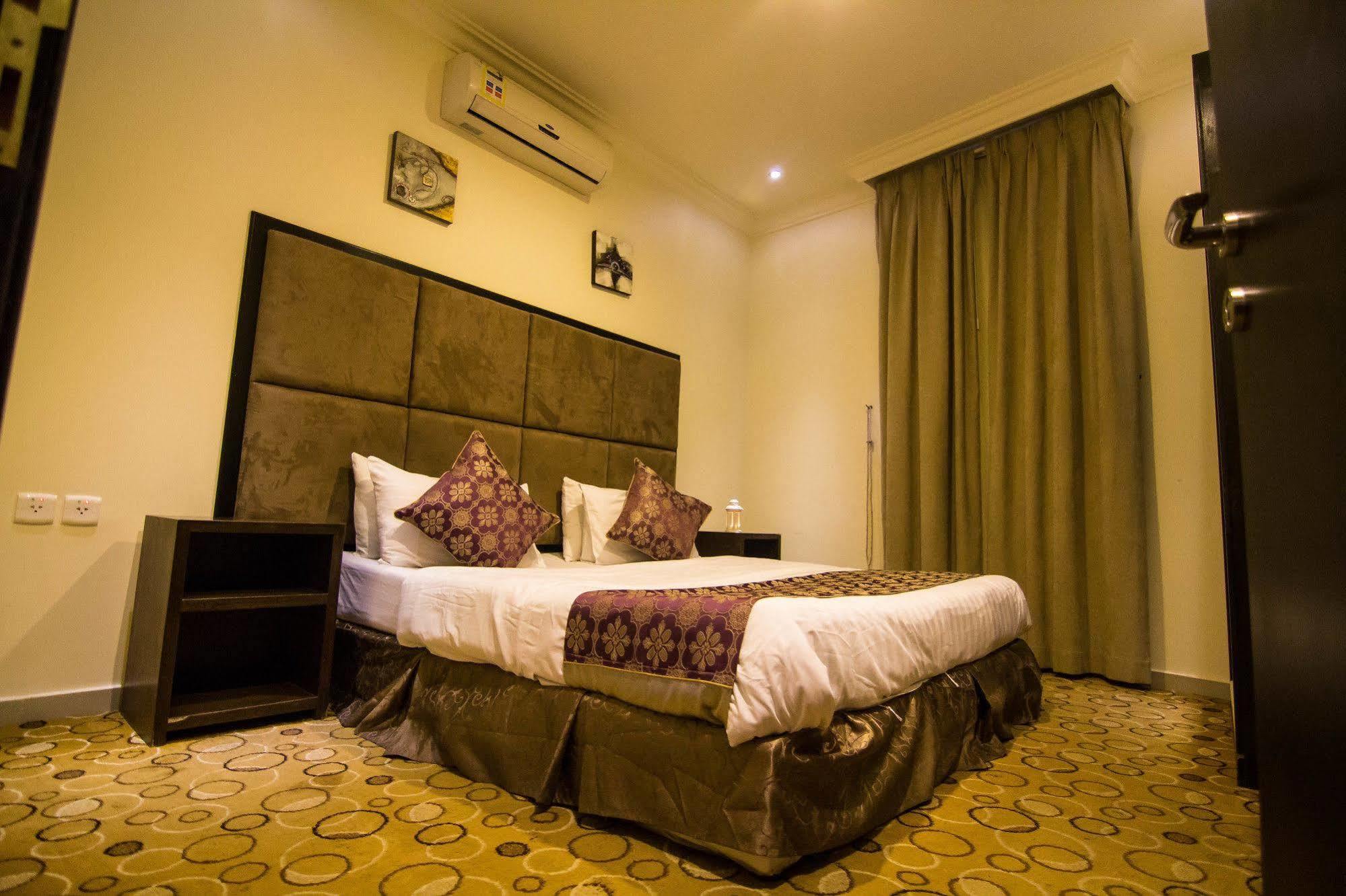 Al Makan Suites 101 By Al Azmy Riad Exterior foto